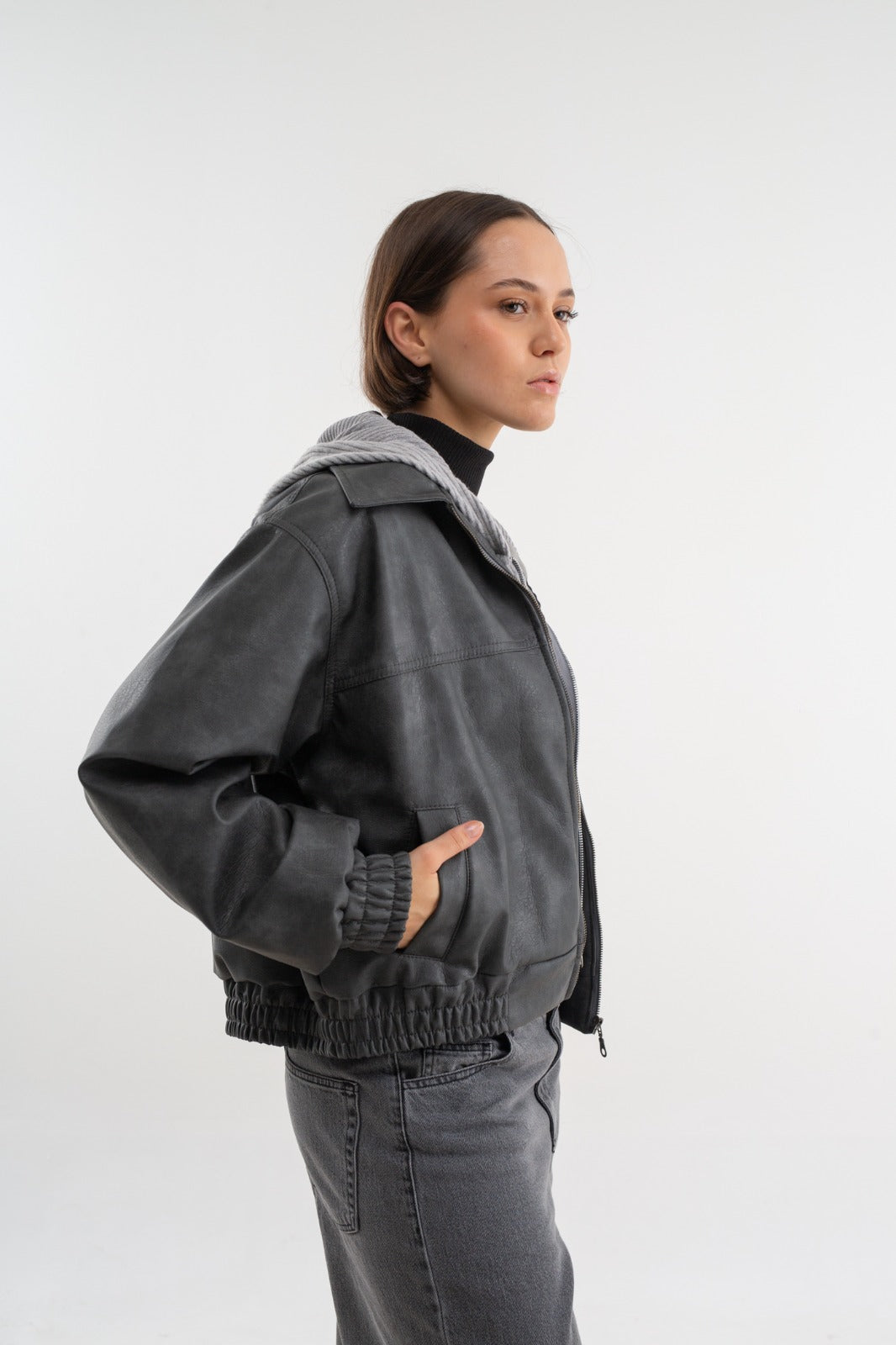 CAMPERA CUERINA GRIS VINTAGE
