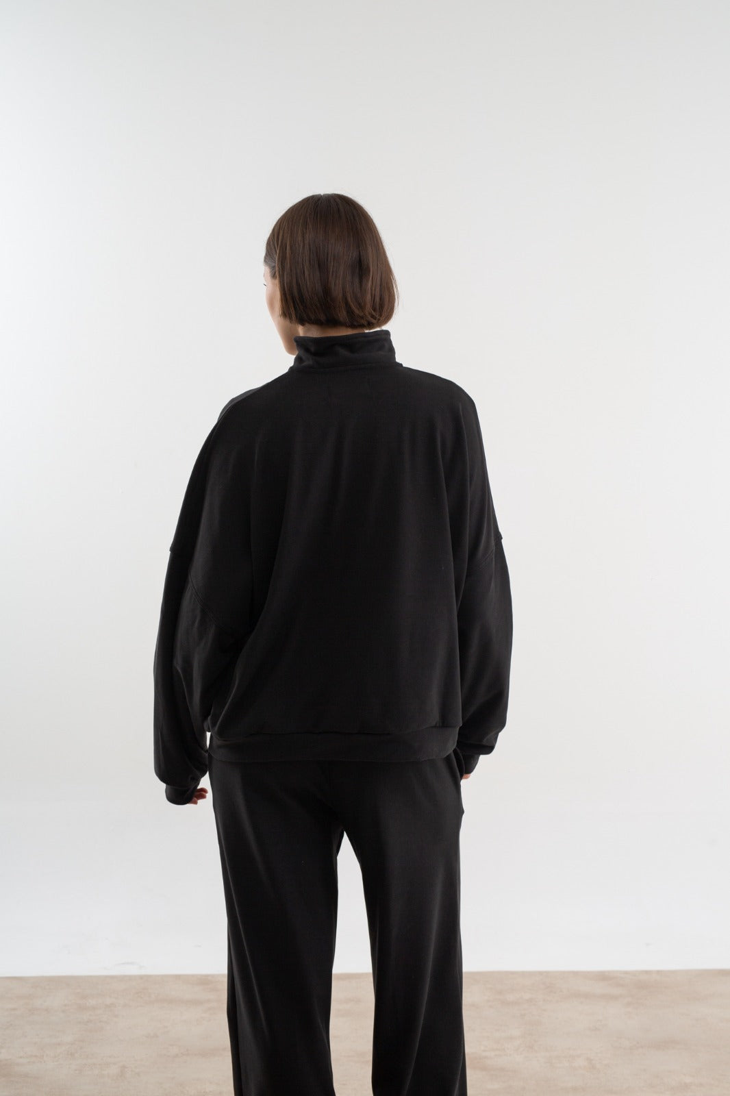 CAMPERA OSAKA NEGRA