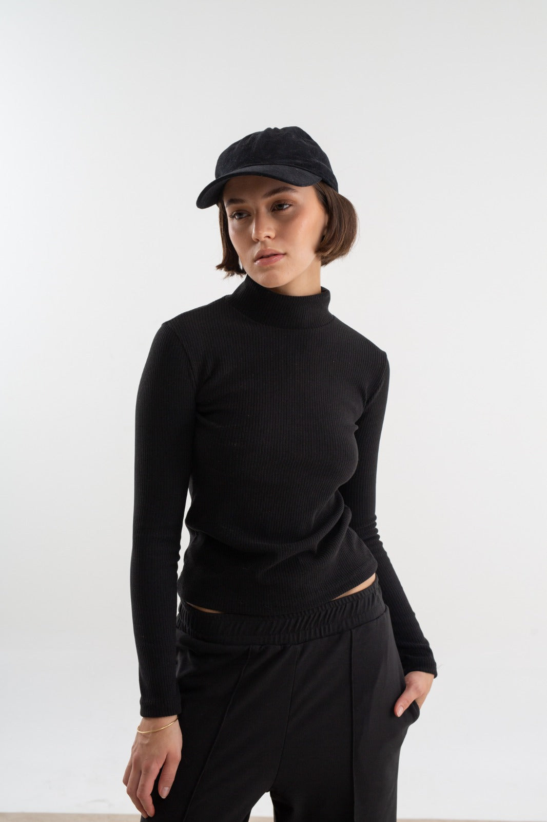 POLERA NEGRA