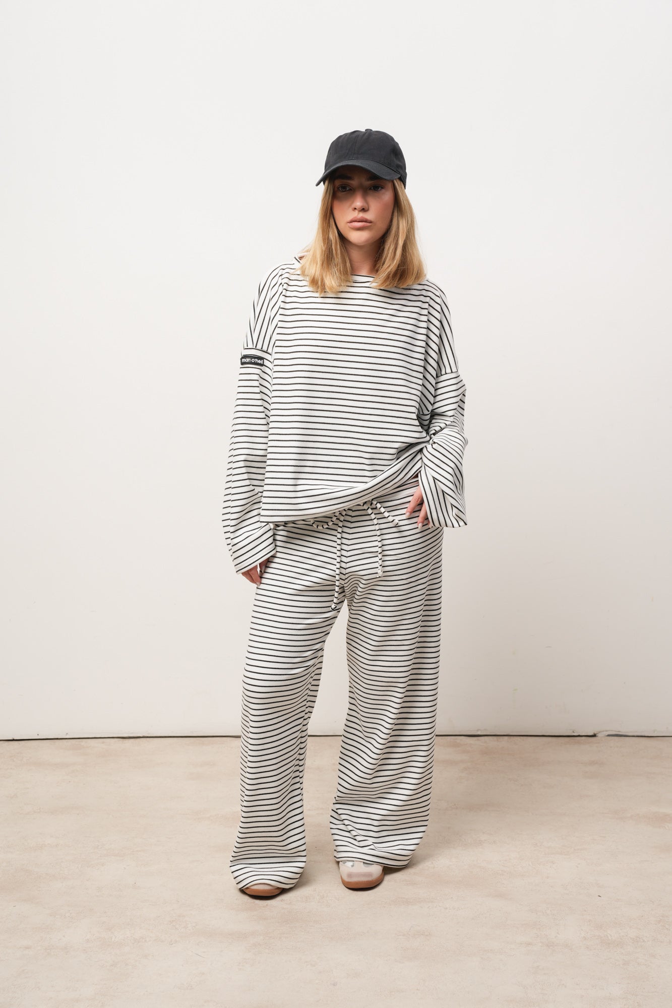 PANTALÓN COMFY RAYAS BLANCO