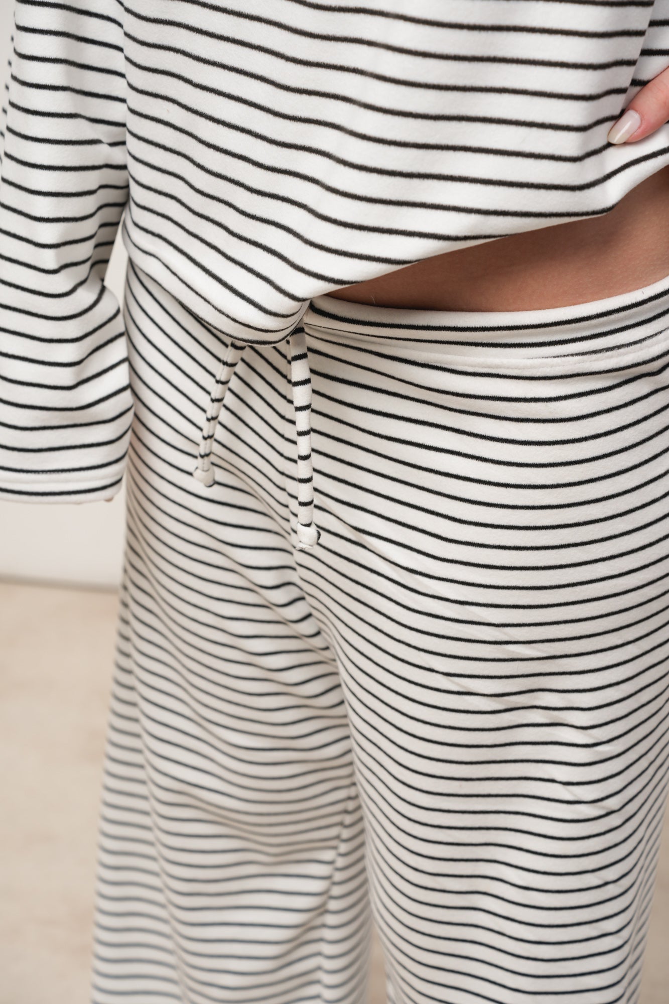 PANTALÓN COMFY RAYAS BLANCO