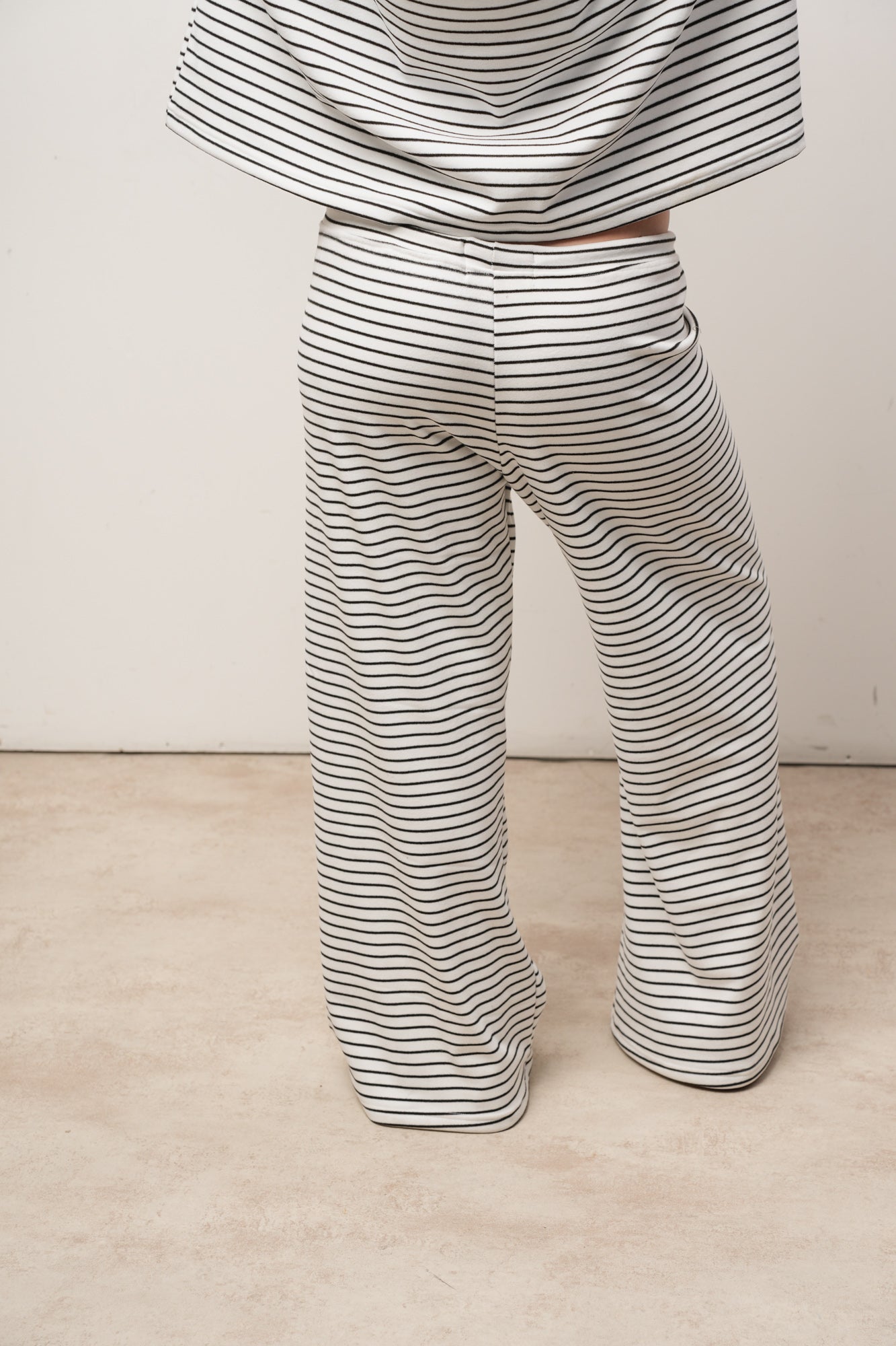 PANTALÓN COMFY RAYAS BLANCO
