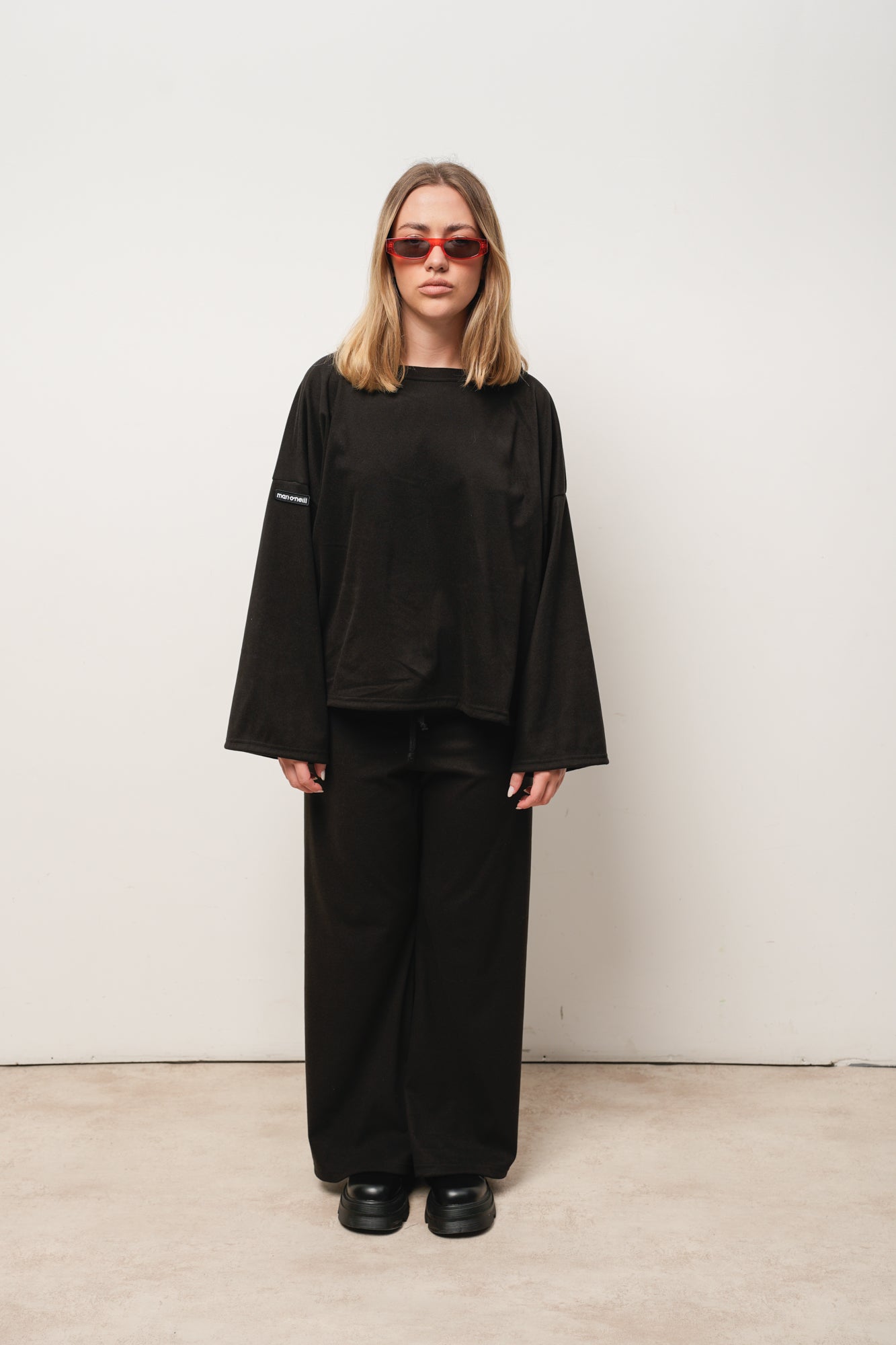 BUZO COMFY NEGRO