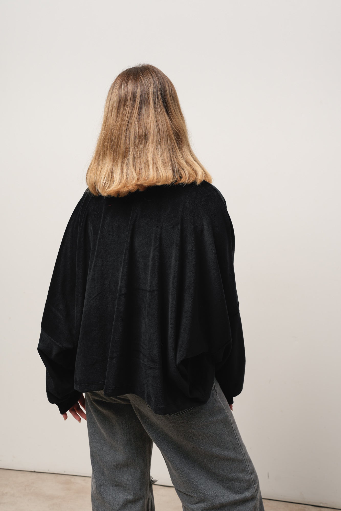 CAMISA PLUSH NEGRA