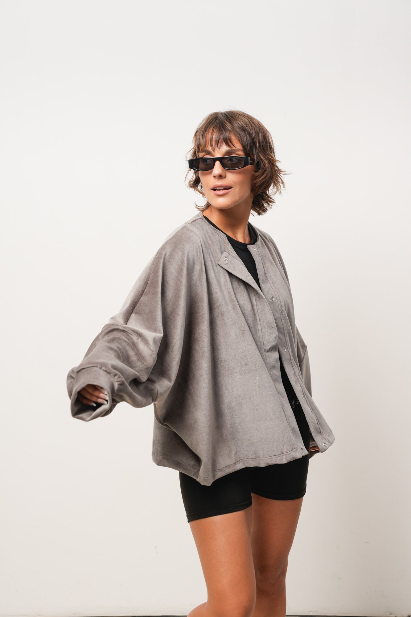 CAMISA PLUSH GRIS