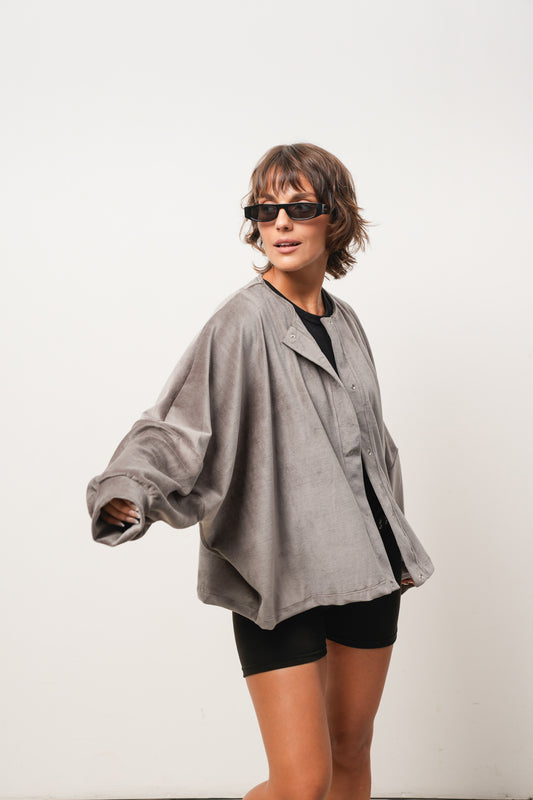 CAMISA PLUSH GRIS